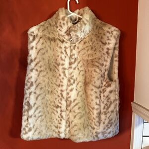 Giacca Faux Fur - Snow Leopard Print Vest - Tan, Cream & White - Mobwife - Large